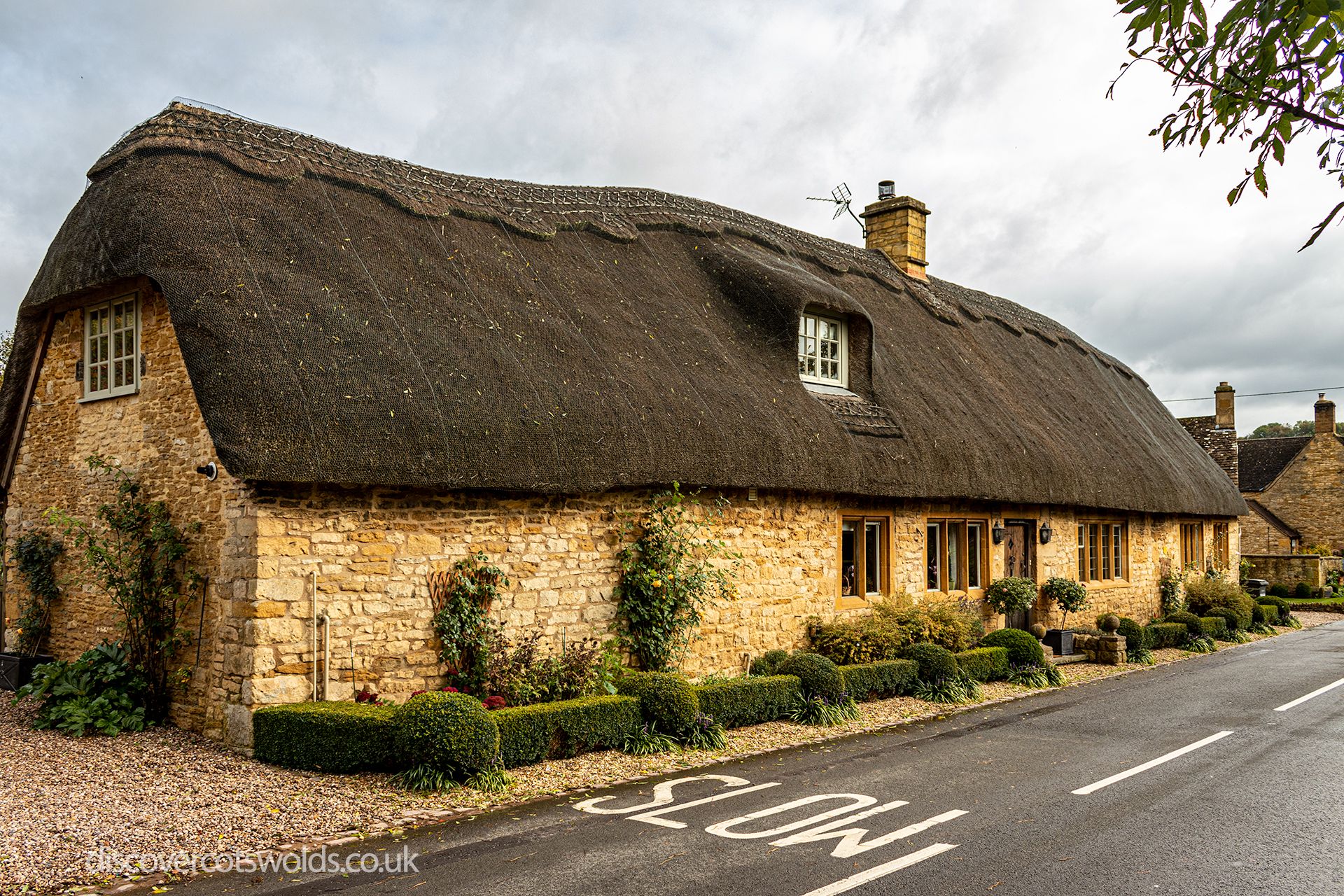 The Typical English Cottage | Discover Cotswolds