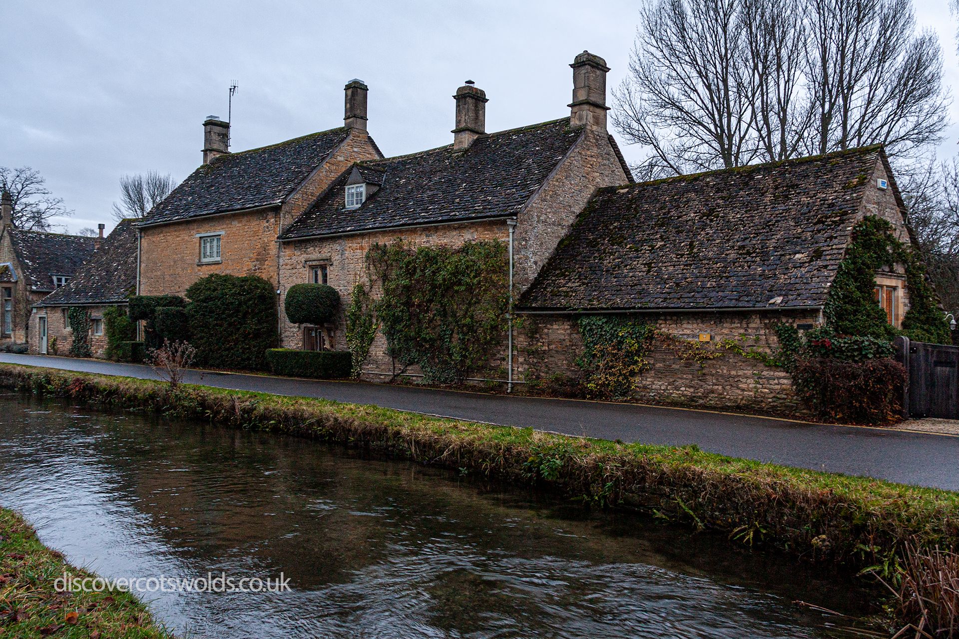 Houses alongside the river Eye in Lower Slaughter