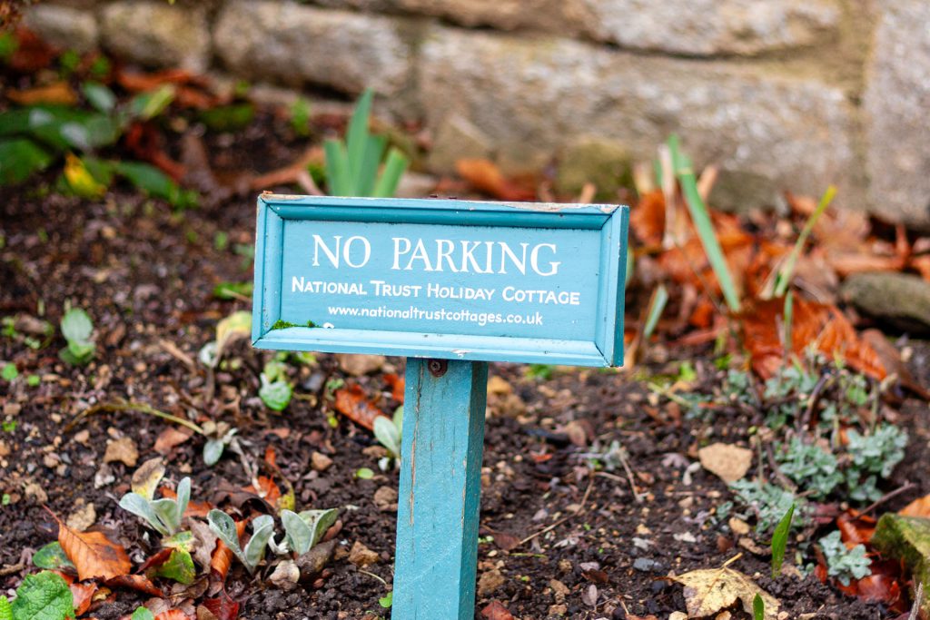 No parking sign, Snowshill