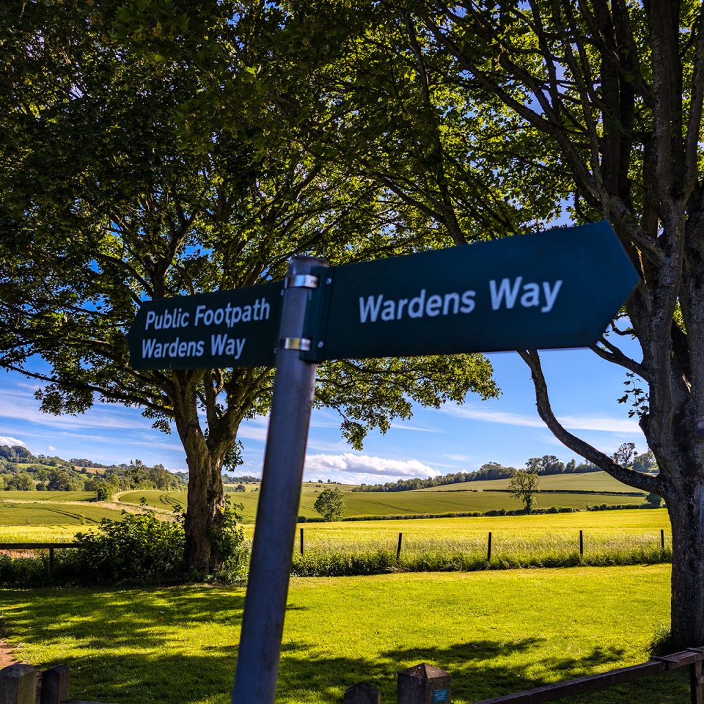 Warden's way sign post by the Church in Guiting Power