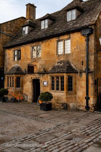 The Lygon Wine Bar in Broadway