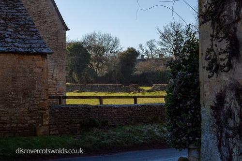 Dry stone walls in Broadwell